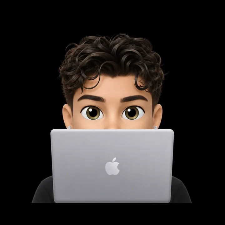 Avatar de Miguel Batista com portátil